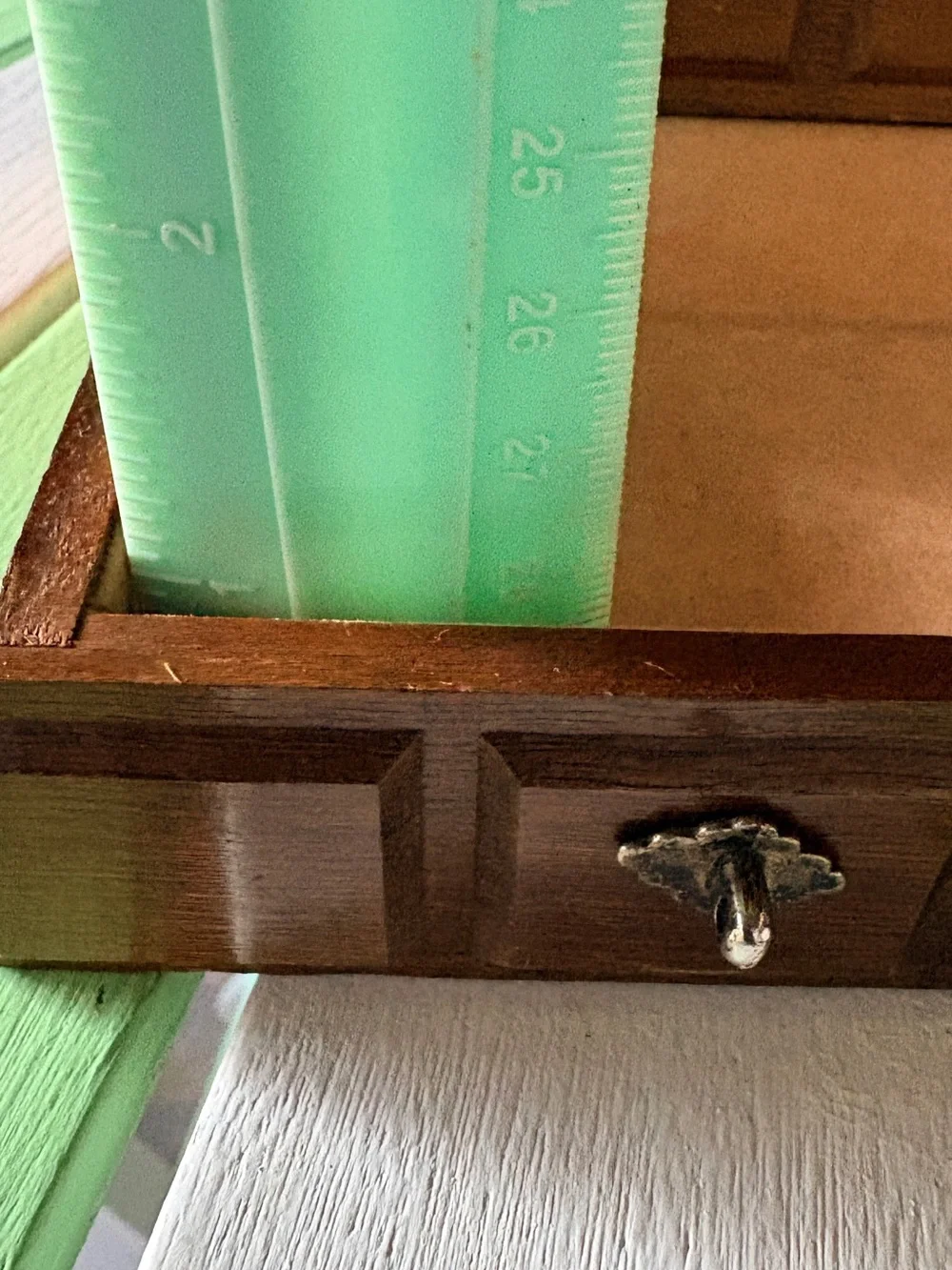 Vintage Beauty: Wooden Jewelry Box